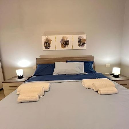 Metro-Apartment: Fabolous Flat มอนคาลีเอรี ภายนอก รูปภาพ