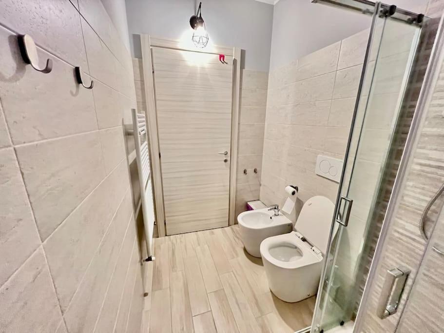 Metro-Apartment: Fabolous Flat มอนคาลีเอรี ภายนอก รูปภาพ